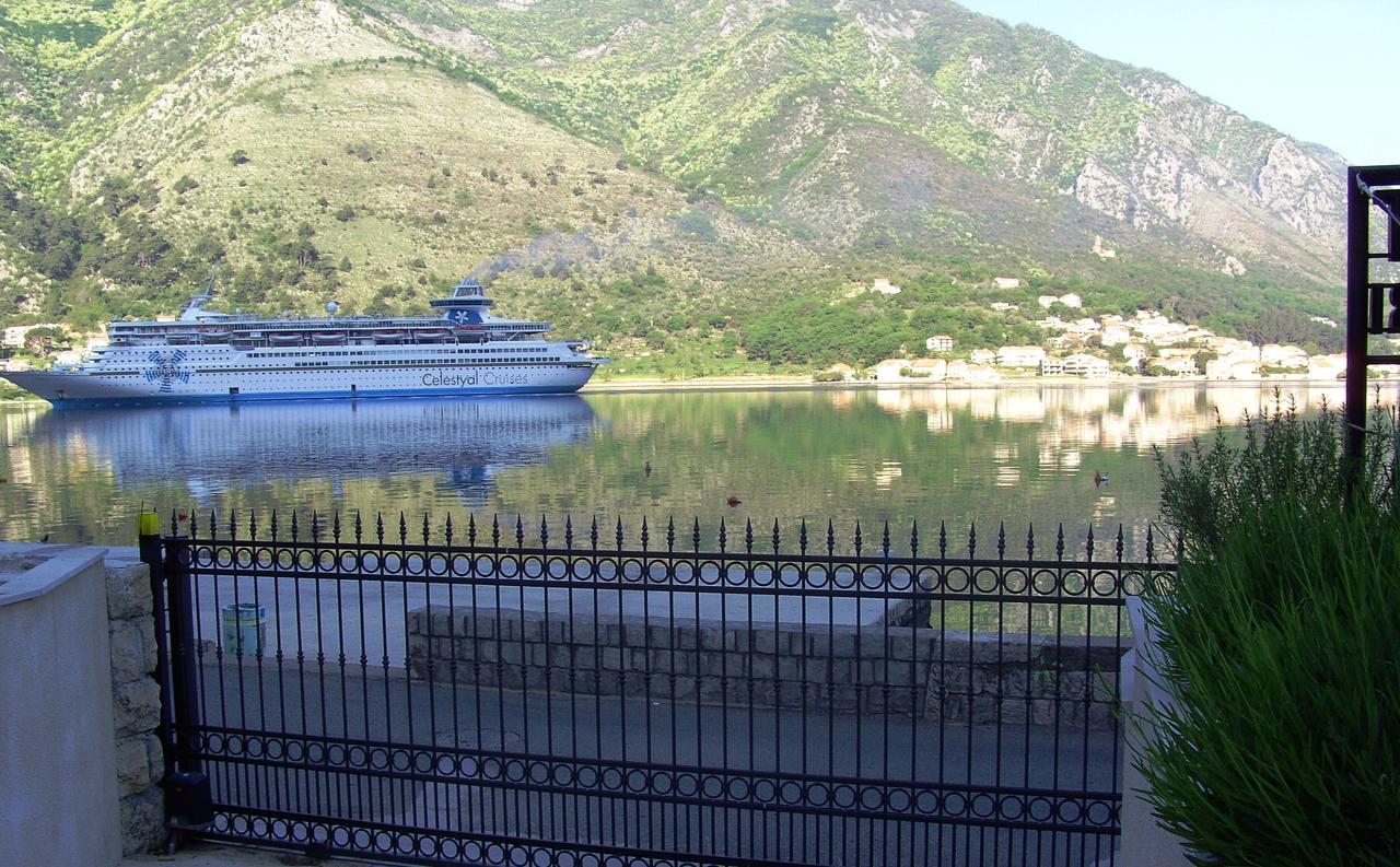 Appartamento Melodia del Mare 2 Cattaro Esterno foto